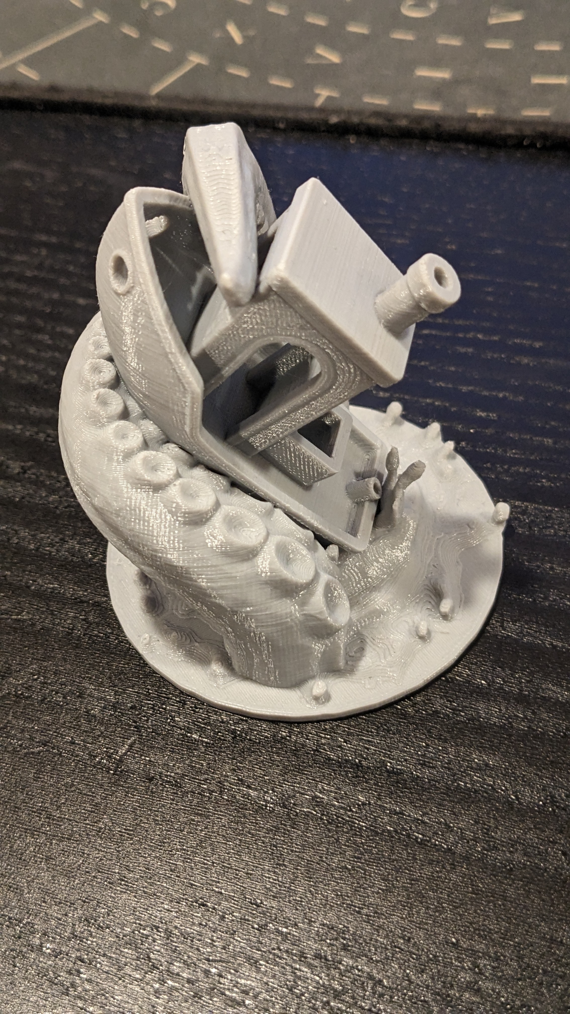 Benchy (نسخه حمله کراکن)