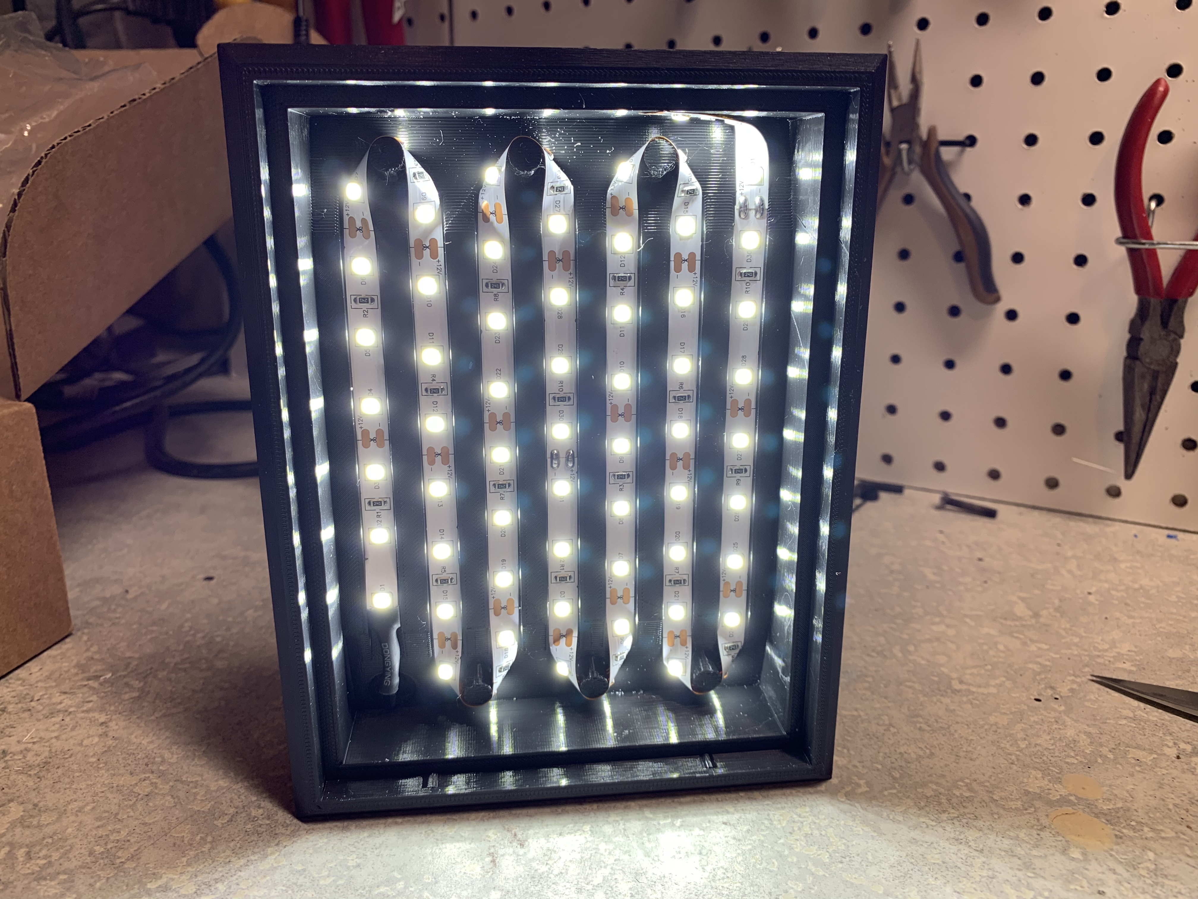 فایل سه بعدی | LED باکس پایه لیتوفون